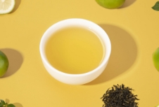 茶葉包裝設(shè)計是茶企與消費(fèi)者之間的橋梁，引領(lǐng)茶文化走向更廣闊的市場空間